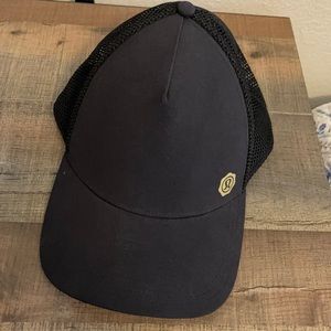 Lululemon all black ball cap